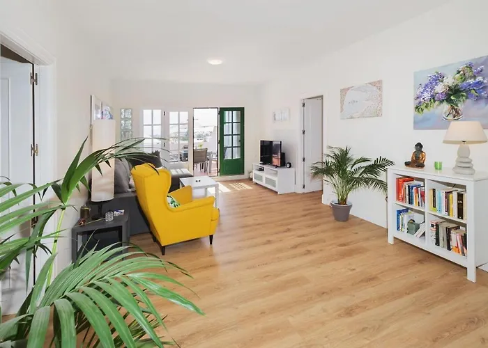 Om Con Vistas Al Mar Y Volcanes Costa Teguise