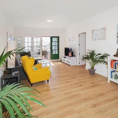 Om Con Vistas Al Mar Y Volcanes Costa Teguise