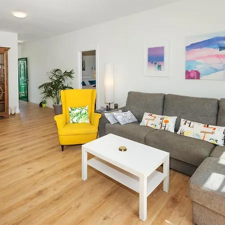 Appartement Om Con Vistas Al Mar Y Volcanes *