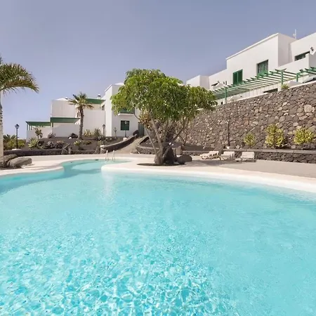 Om Con Piscina Y Vistas Al Mar Costa Teguise
