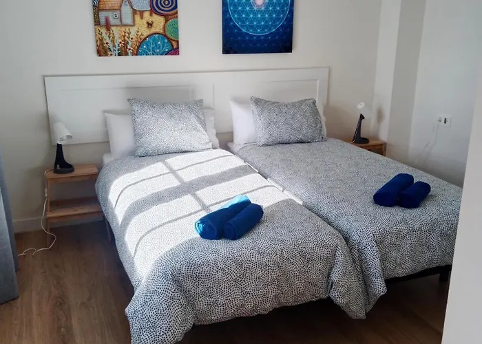 Om Con Vistas Al Mar Y Volcanes